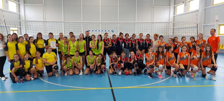 Ученически игри по волейбол за момичета 5-7клас