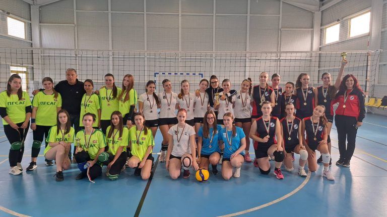Общинките ученически игри по волейбол за девойки 11 – 12 клас