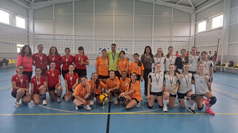 Ученически игри по волейбол за девойки 8-10клас