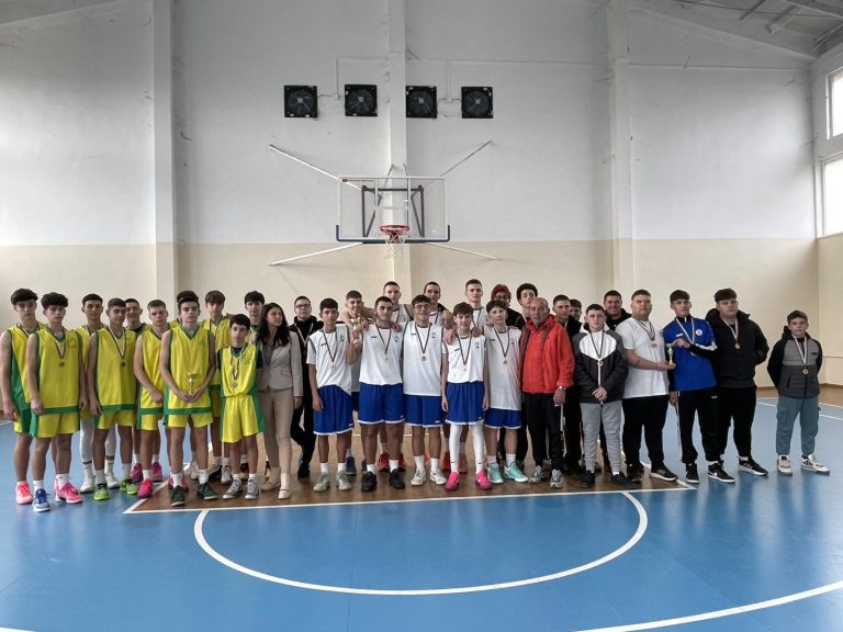 Ученически игри по баскетбол 8-10 клас