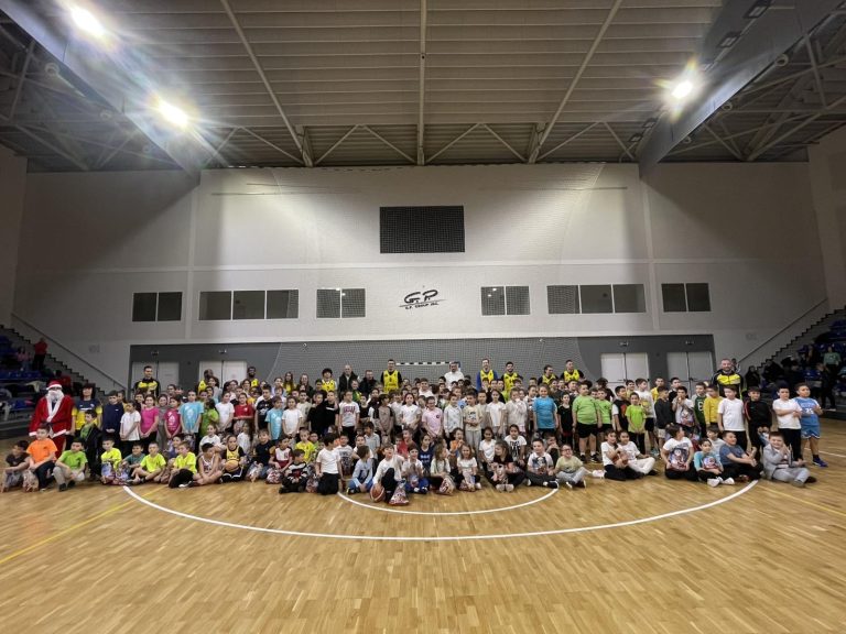 Коледен турнир по баскетбол