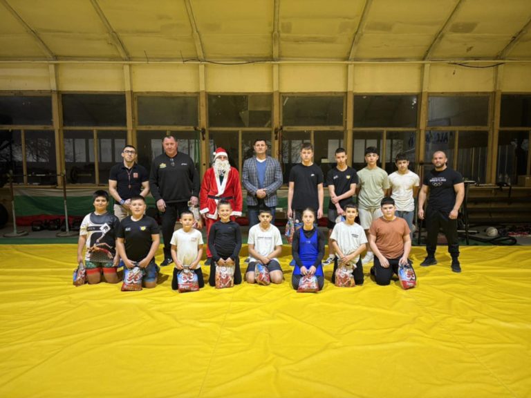 Коледен турнир по борба