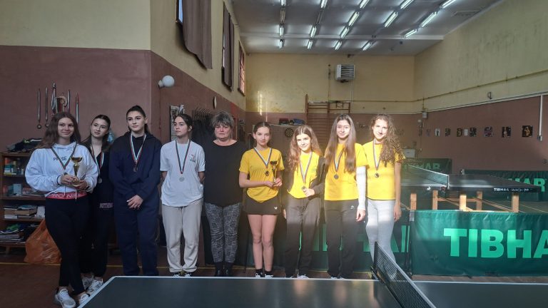 Ученически игри по тенис на маса за девойки 8-10клас